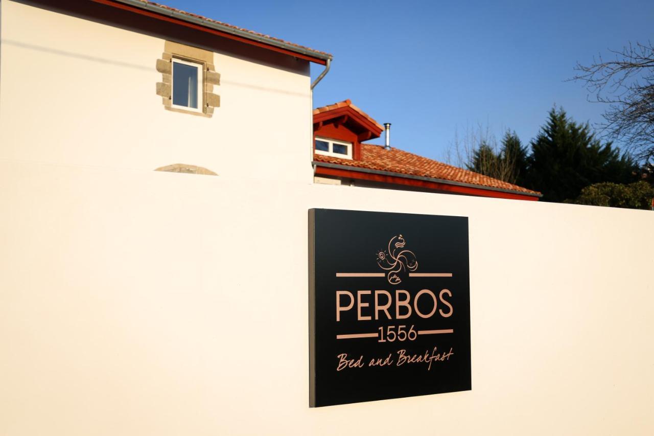 Bed & Breakfast Perbos 1556 La Bastide-Clairence ภายนอก รูปภาพ