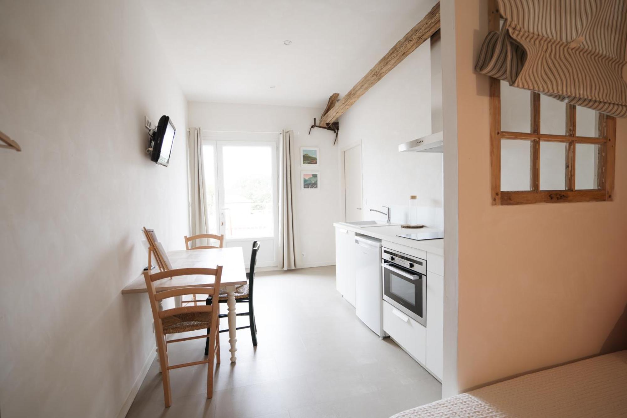Bed & Breakfast Perbos 1556 La Bastide-Clairence ภายนอก รูปภาพ