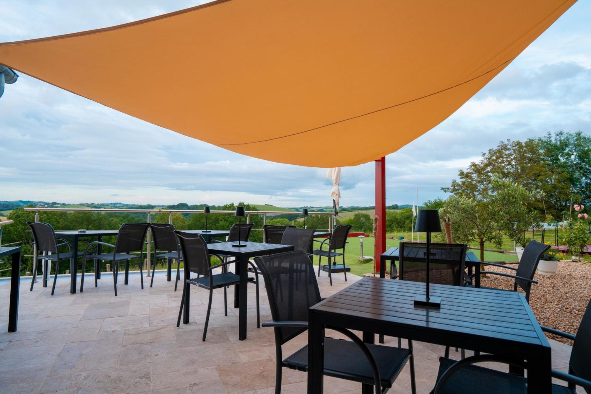 Bed & Breakfast Perbos 1556 La Bastide-Clairence ภายนอก รูปภาพ